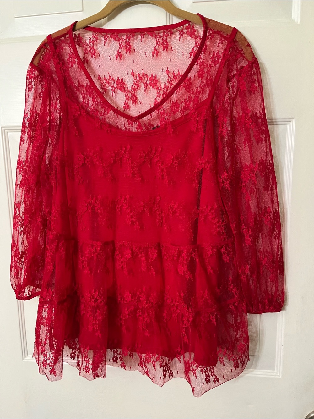 NY&C Cherry Red Sheer Floral Lace Tiered Top with Cami Sz L Whimisigoth,Romantic